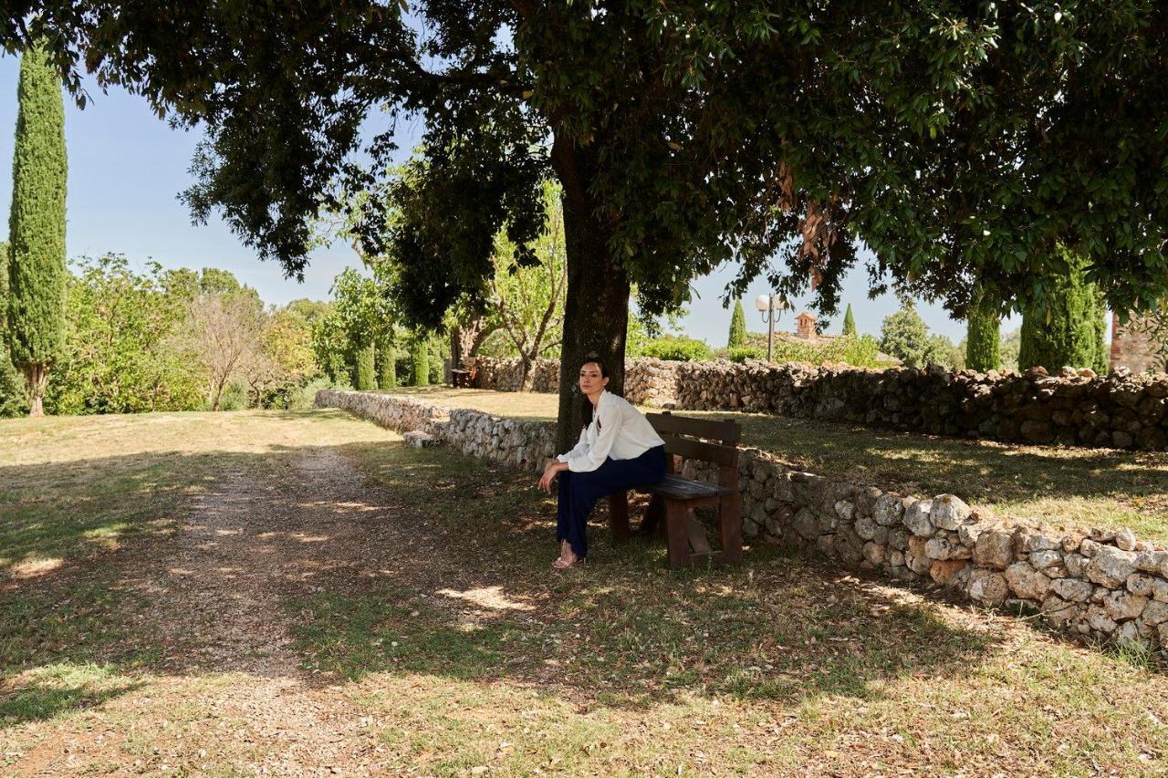 Borgo Gallinaio มอนเตริจโจนี ภายนอก รูปภาพ