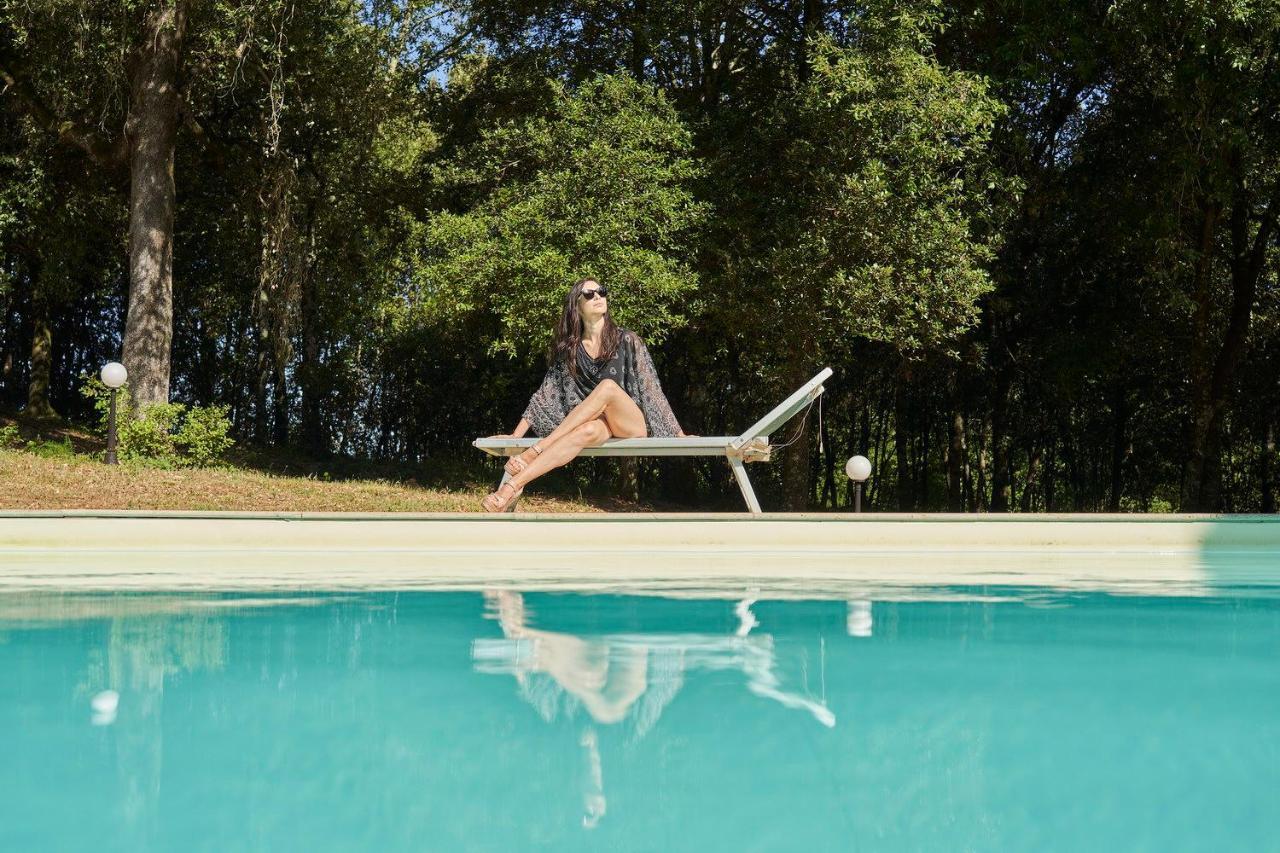 Borgo Gallinaio มอนเตริจโจนี ภายนอก รูปภาพ