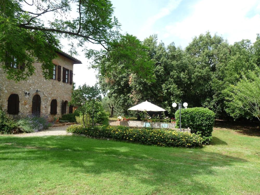 Borgo Gallinaio มอนเตริจโจนี ภายนอก รูปภาพ