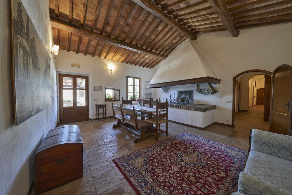 Borgo Gallinaio มอนเตริจโจนี ภายนอก รูปภาพ